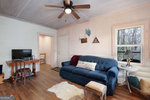 173 Mountain Laurel Lane, Ellijay, GA 30536