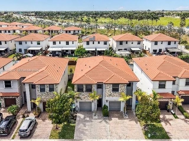 25060 SW 108th Ave, Homestead, FL 33032