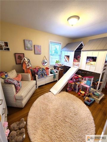 23 Coolidge Avenue, Edison, NJ 08837