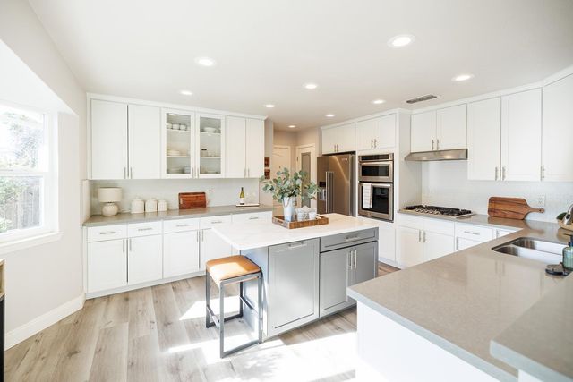 4445 Willowglen Way, Rocklin, CA 95677