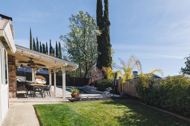 4445 Willowglen Way, Rocklin, CA 95677