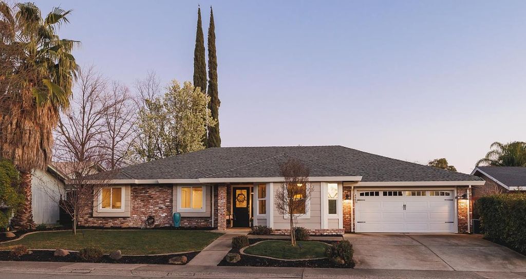 4445 Willowglen Way, Rocklin, CA 95677