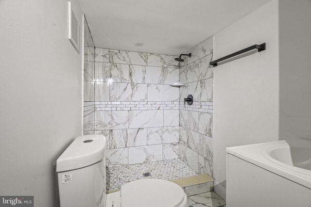 4935 N 8TH ST, Philadelphia, PA 19120