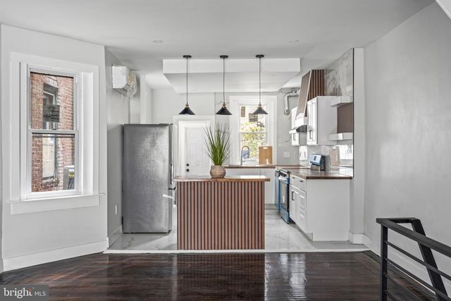 4935 N 8TH ST, Philadelphia, PA 19120