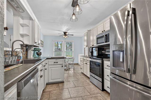 1606 Broken Hill Drive, Van Buren, AR 72956