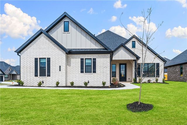 1500 Crystal Clear Lane, Cave Springs, AR 72718