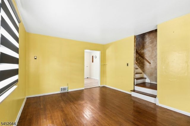 721 Union St, Linden City, NJ 07036