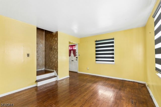 721 Union St, Linden City, NJ 07036