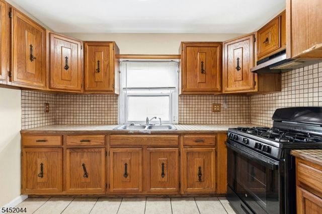 721 Union St, Linden City, NJ 07036