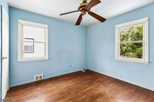 721 Union St, Linden City, NJ 07036