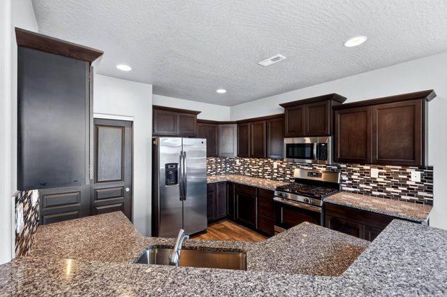 3290 Harvest Bluff Dr, Cheney, WA 99004