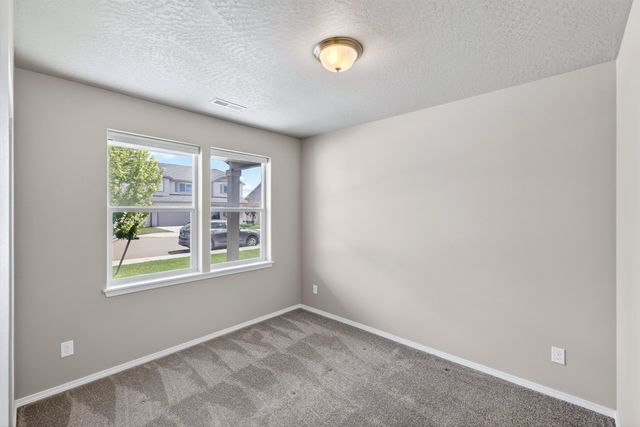 3290 Harvest Bluff Dr, Cheney, WA 99004