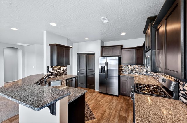 3290 Harvest Bluff Dr, Cheney, WA 99004