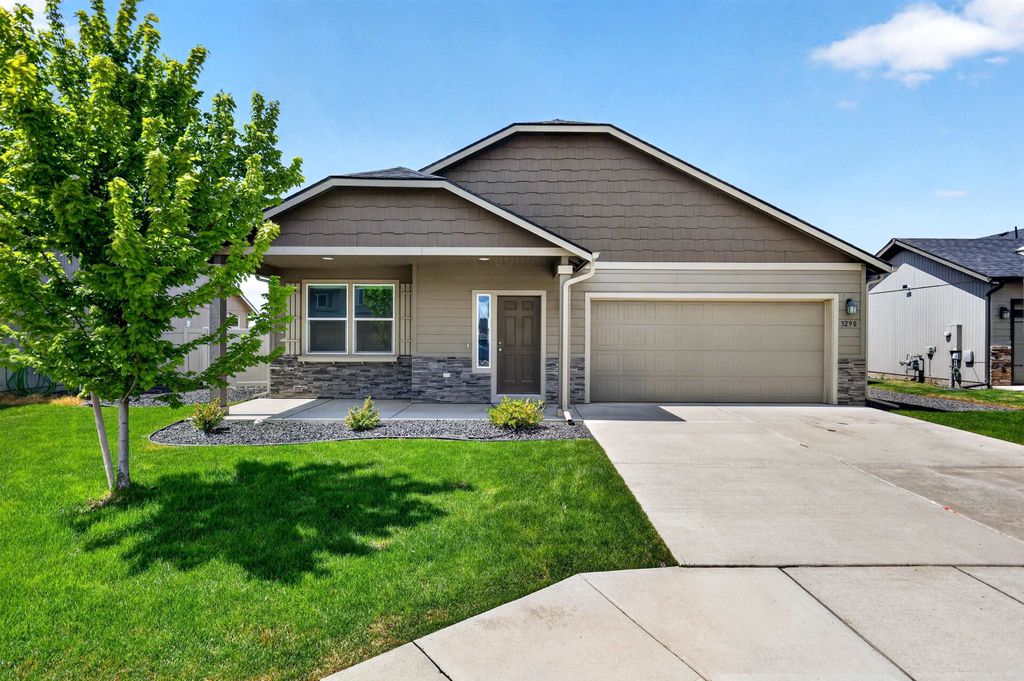 3290 Harvest Bluff Dr, Cheney, WA 99004