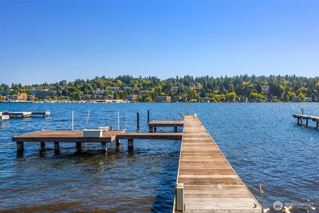 4640 95th Avenue NE, Yarrow Point, WA 98004