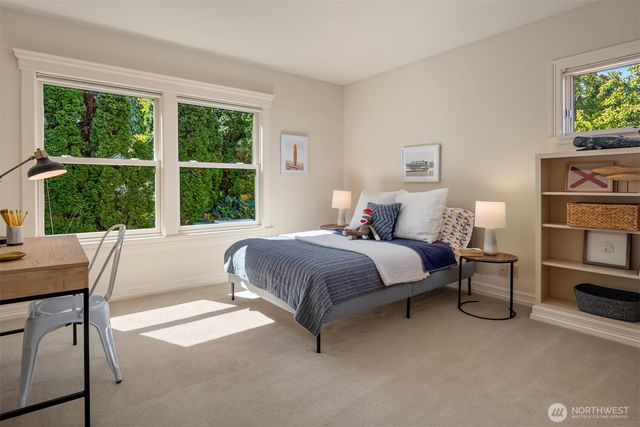 4640 95th Avenue NE, Yarrow Point, WA 98004