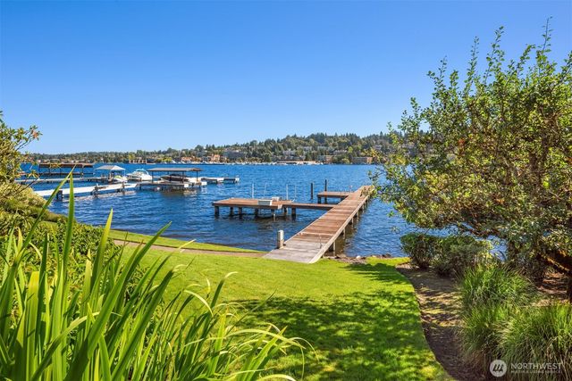 4640 95th Avenue NE, Yarrow Point, WA 98004