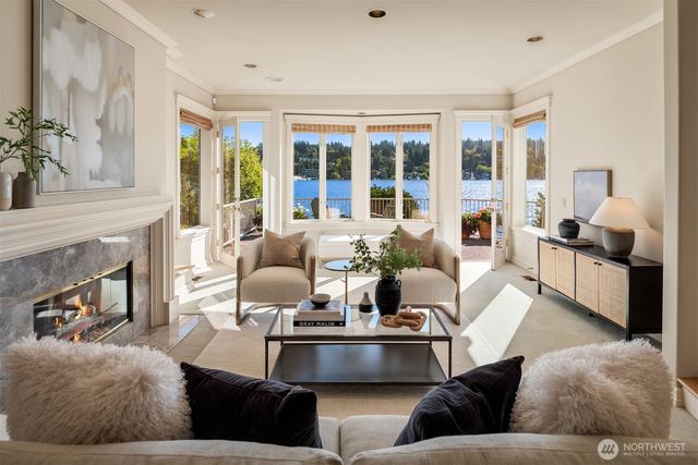 4640 95th Avenue NE, Yarrow Point, WA 98004