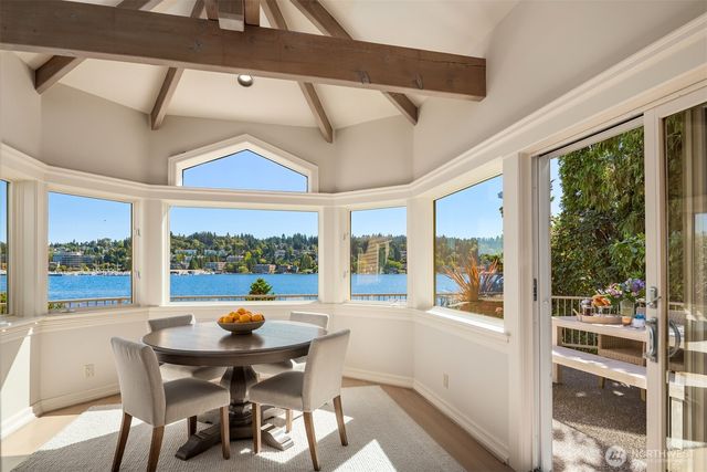 4640 95th Avenue NE, Yarrow Point, WA 98004