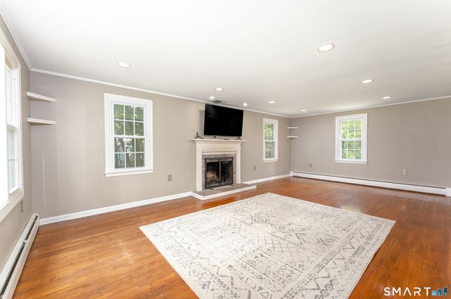 85 Oakcliff Road, Middletown, CT 06457