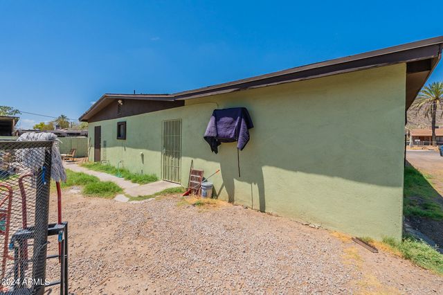 1517 W SAHUARO Drive, Phoenix, AZ 85029
