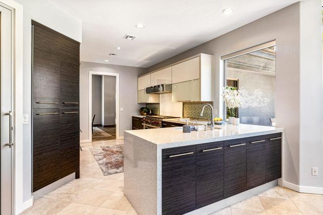 28 Clancy Lane S, Rancho Mirage, CA 92270