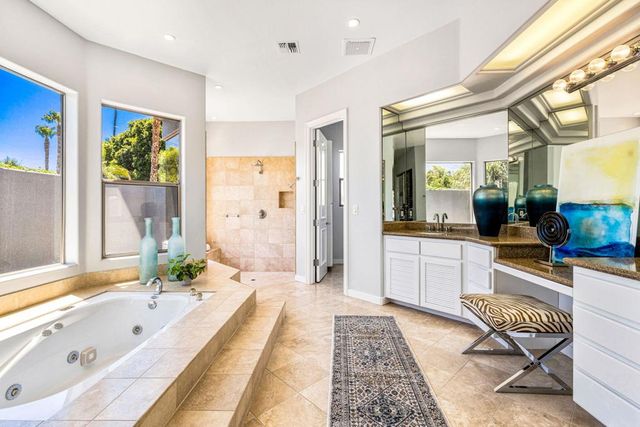 28 Clancy Lane S, Rancho Mirage, CA 92270