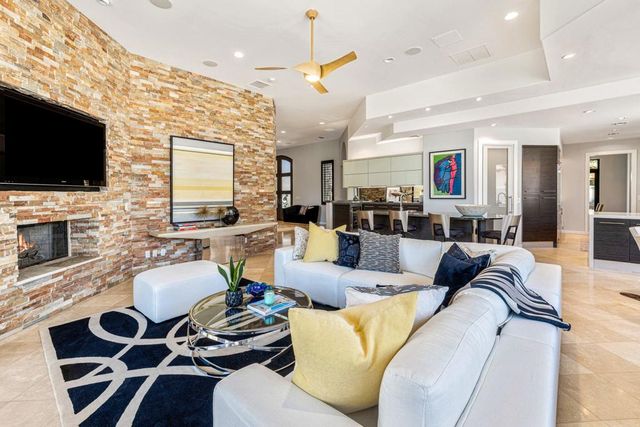 28 Clancy Lane S, Rancho Mirage, CA 92270