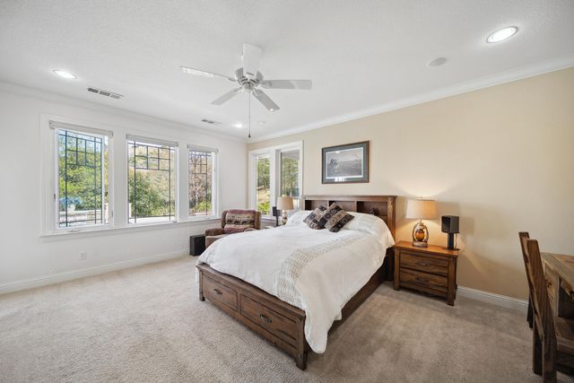 16281 Valparaiso Way, Redding, CA 96001
