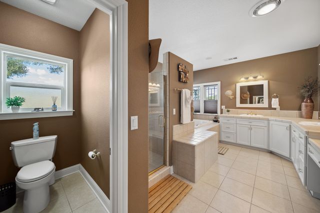 16281 Valparaiso Way, Redding, CA 96001