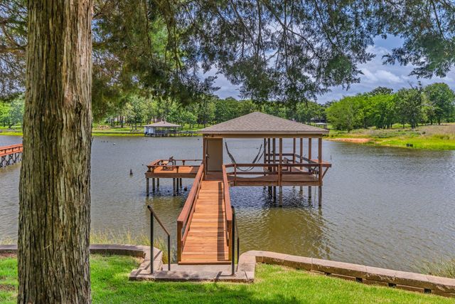 361 Rs County Road 3390, Emory, TX 75440