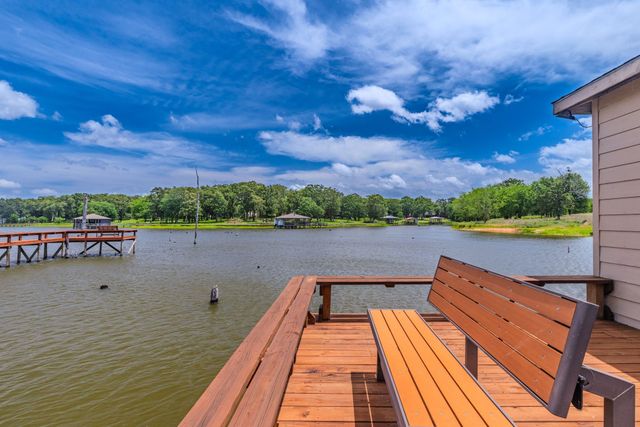 361 Rs County Road 3390, Emory, TX 75440