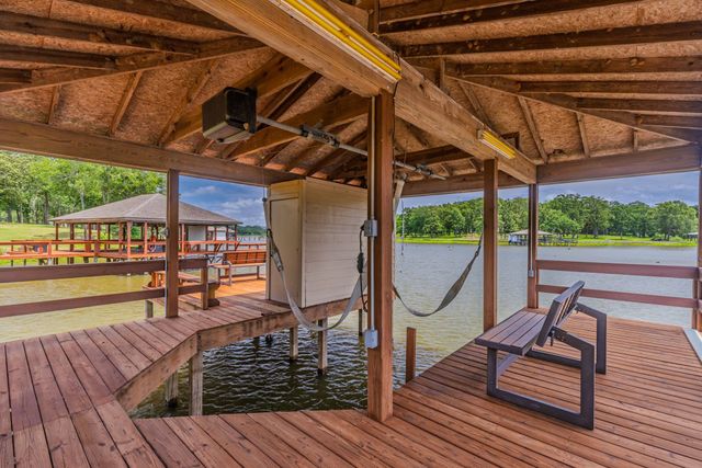 361 Rs County Road 3390, Emory, TX 75440