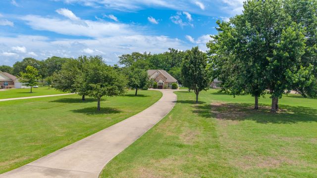 361 Rs County Road 3390, Emory, TX 75440