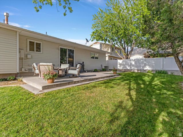 1230 E CRESTRIDGE RD, Sandy, UT 84094