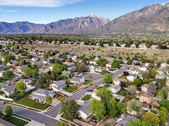 1230 E CRESTRIDGE RD, Sandy, UT 84094