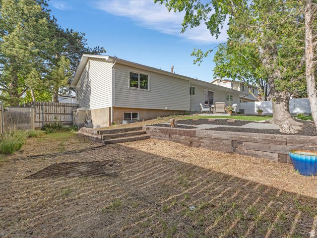 1230 E CRESTRIDGE RD, Sandy, UT 84094