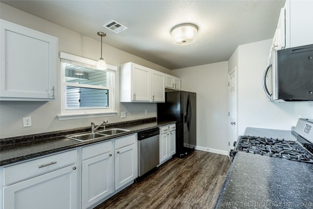 1105 W 22nd Street, Claremore, OK 74017
