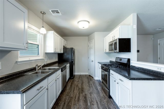 1105 W 22nd Street, Claremore, OK 74017