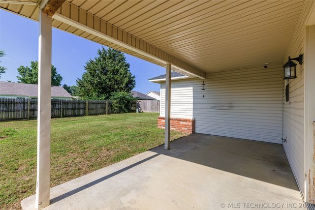 1105 W 22nd Street, Claremore, OK 74017