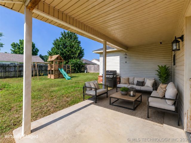 1105 W 22nd Street, Claremore, OK 74017