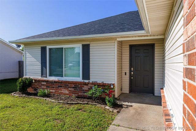 1105 W 22nd Street, Claremore, OK 74017