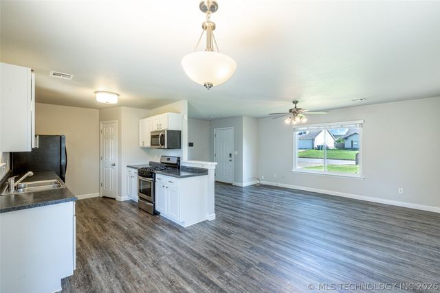 1105 W 22nd Street, Claremore, OK 74017