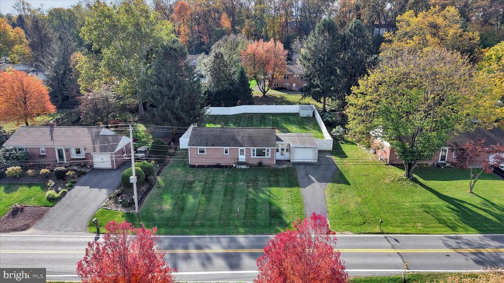 3148 BOWMAN RD, Lancaster, PA 17601