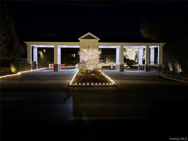 130 Cinnamon Court, Melville, NY 11747