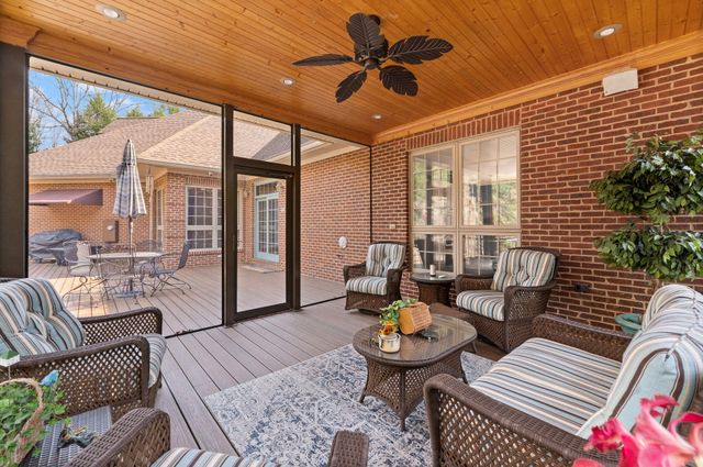1917 Mallard Drive, London, KY 40741