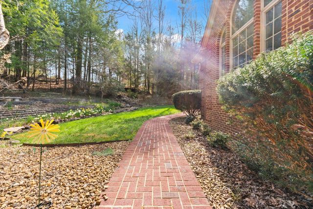 1917 Mallard Drive, London, KY 40741