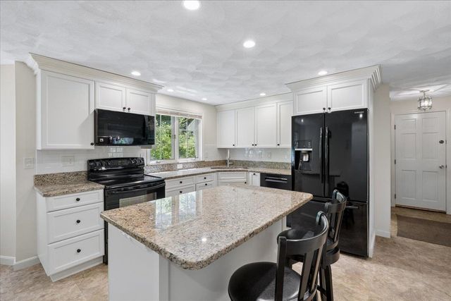 28 Brick Mill Road, Bedford, NH 03110