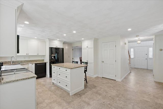28 Brick Mill Road, Bedford, NH 03110