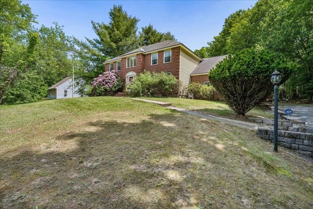 28 Brick Mill Road, Bedford, NH 03110